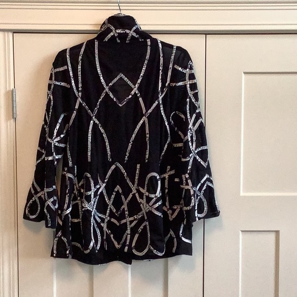 Elegant Frank Lyman Sheer Jacket with lace detail - Picture 6 of 6